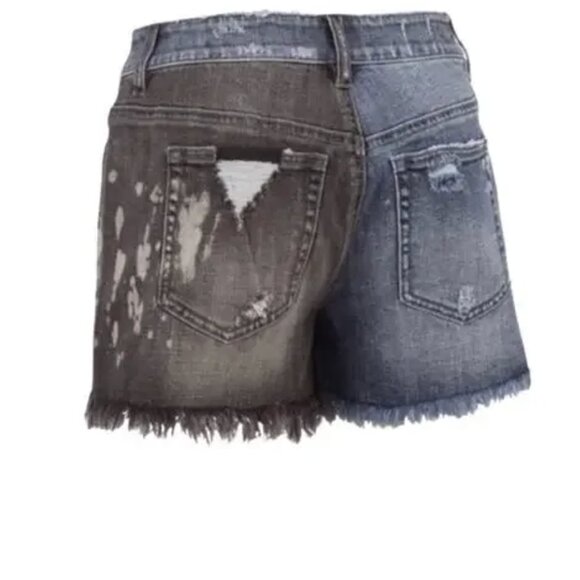 NWT CAbi Park Colorblock Denim Shorts Distressed Frayed Hems Stretch - Picture 3 of 8
